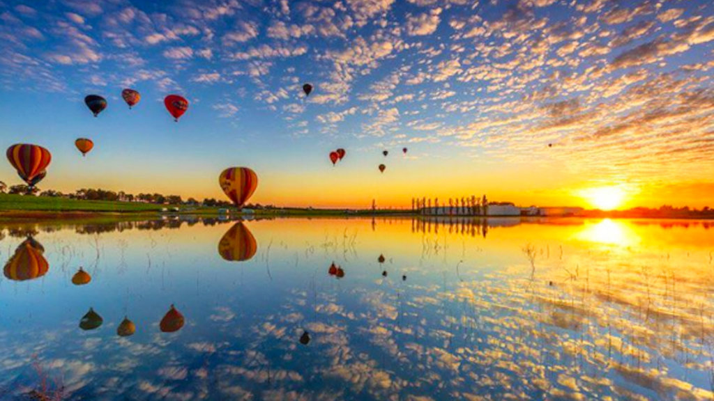 Balloon Aloft, Hunter Valley, Australia Balloon Aloft, Hunter Valley, Australia